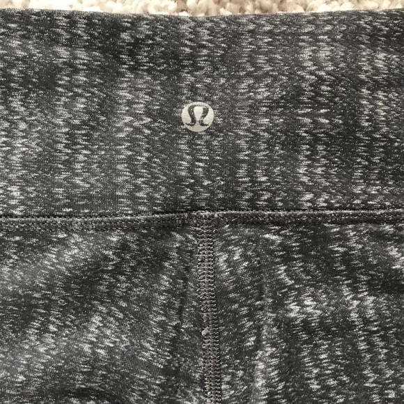 Womens Lululemon Leggings - Picture 3 of 3